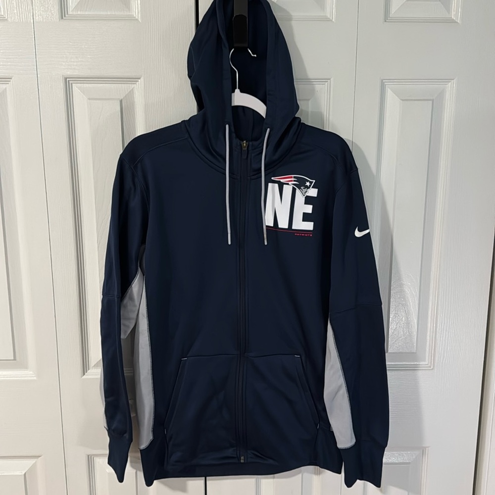 Men’s Nike Patriots full zip hooded sweatshirt